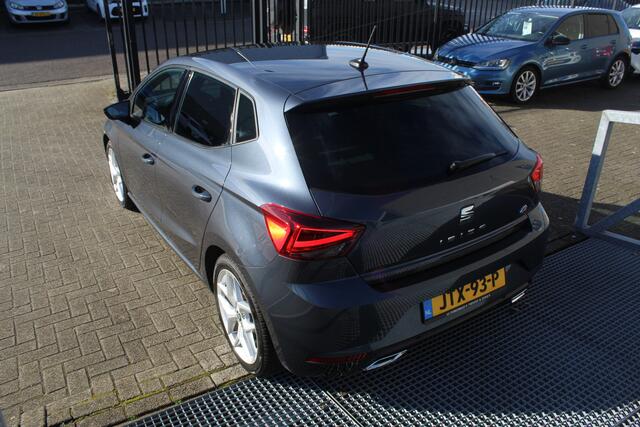 Seat IBIZA 1.0 TSI FR Apple carplay/Stoelverwarming/Climate controle/Led dagrijverlichting/Licht metalen velgen/Parkeersensoren rondom