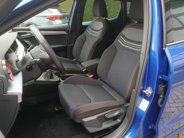 Seat IBIZA 1.0 EcoTSI FR Business Intense + Navigatie + 18 inch + Camera, 30.000 k.m.!!