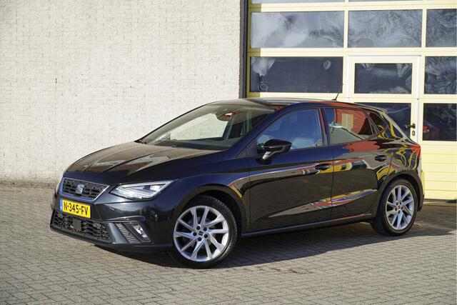 Seat IBIZA 1.0 TSI 5drs FR Business Intense BJ2021 Lmv 17" | Led V+A | Pdc | Navi | Achteruitrijcamera | App-Connect | Dashboard verlichting | Climate control | Cruise control | Verwarmde voorstoelen | Sportstoelen | Zwarte hemel | Extra getint glas
