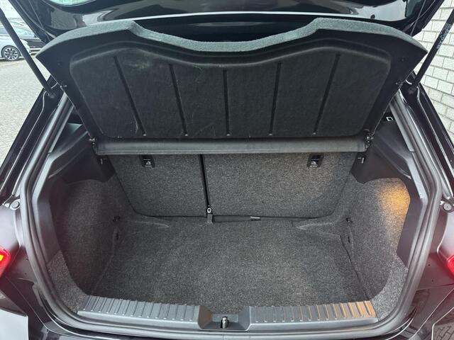 Seat IBIZA 1.0 EcoTSI FR Business Connect | Stoelverwarming | Achteruitrijcamera | Apple CarPlay / Android Auto | Adaptive Cruise Control |