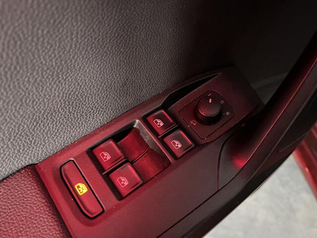 Seat IBIZA 1.0 TSI FR / PANO/ KEYLESS/ ALCANTARA/ CRUISE/ DIGITAL DASH/ NAVI/ FULL LINK/ PARK. SENSOREN + CAMERA/ CLIMA/ STOELVERWARMING