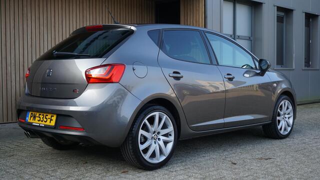 Seat IBIZA 1.0 TSI 95pk FR Connect 5Drs Xenon Stoelverwarming 17inch LM Navi Clima *NL auto* 97364km!