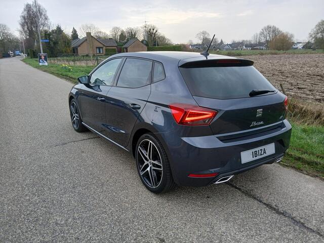 Seat IBIZA 1.0 EcoTSI FR Business Intense + 18 inch + Camera etc. etc.