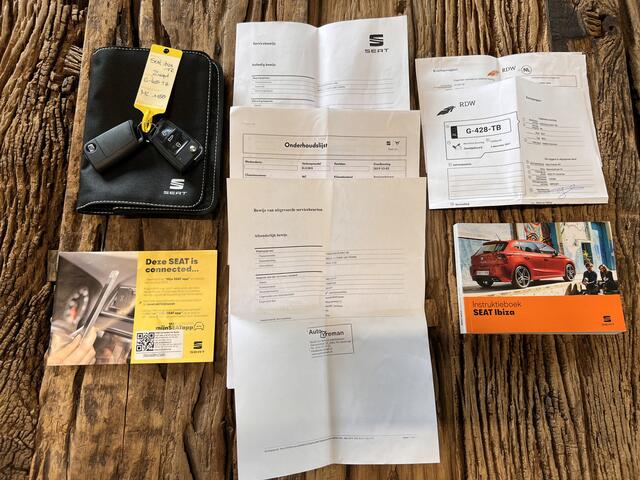 Seat IBIZA 1.0 TSI FR Business Intense *Panodak* 116PK / Trekhaak / Adapt. Cruise / Camera / CarPlay / 6-Bak / Org. NL