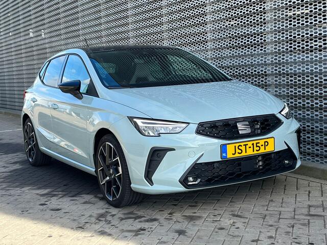 Seat IBIZA 1.0 EcoTSI 95PK FR Business Connect / Panoramadak / Digitale Cockpit / Verwarmde Kuipstoelen / Travel Assist / Achteruitrijcamera