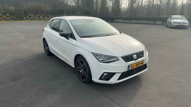 Seat IBIZA 1.0 TSI 115pk FR Business Intense DSG / Navigatie / Keyless / Camera