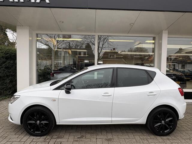 Seat IBIZA 1.0 TSI Style Connect | Trekhaak | Stoelverwarming | Navi | Climate Control | PDC | Xenon | Lichtmetalen velgen | SEAT Sound | Cruise Control