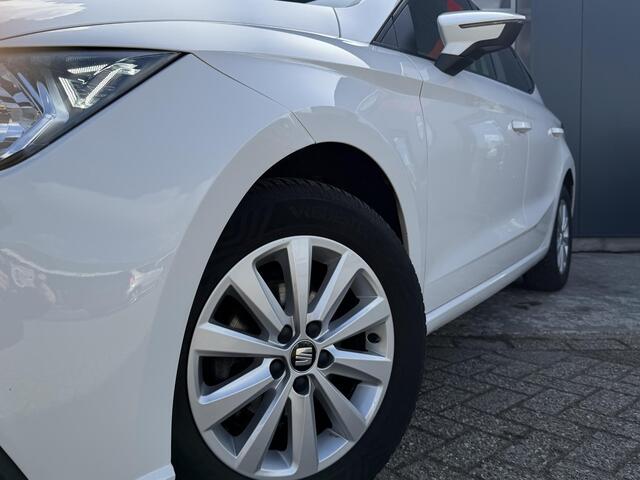 Seat IBIZA 1.0 TSI Style Business Intense - Navigatie - Achteruitrijcamera - Climate Control - Lichtmetalen velgen