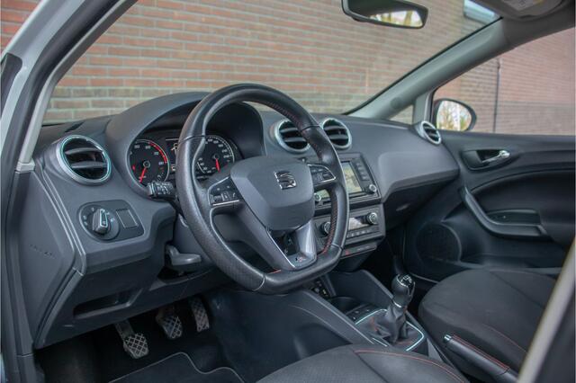 Seat IBIZA 1.0 EcoTSI FR Connect, Navigatie, Stoelverwarming, Parkeersensor, Trekhaak.