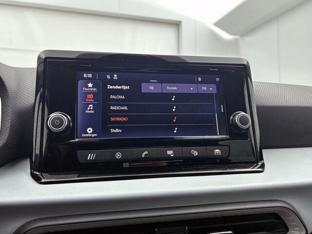 Seat IBIZA 1.0 EcoTSI Style Business Intense Navigatie Apple Carplay/Android Auto Parkeersensoren Virtual Cockpit Cruise Control Stoelverwarming Full Led Climate Control