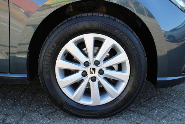 Seat IBIZA 1.0 EcoTSI 95pk Style / Navigatie by APP / Parkeersensoren A / LED / LM velgen 15 inch P4