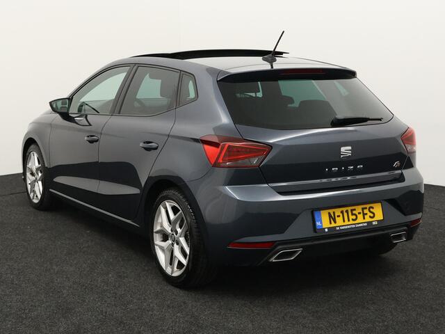 Seat IBIZA 1.0 TSI FR Business Intense Plus Apple Carplay/Android Auto, Draadloze telefoonlader, Elektrisch glazen panorama-dak, Parkeersensor voor en achter, Virtual cockpit, Voorstoelen verwarmd, Cruise control Deze SEAT Ibiza 1.0 TSI FR Business Intense Plus uit 