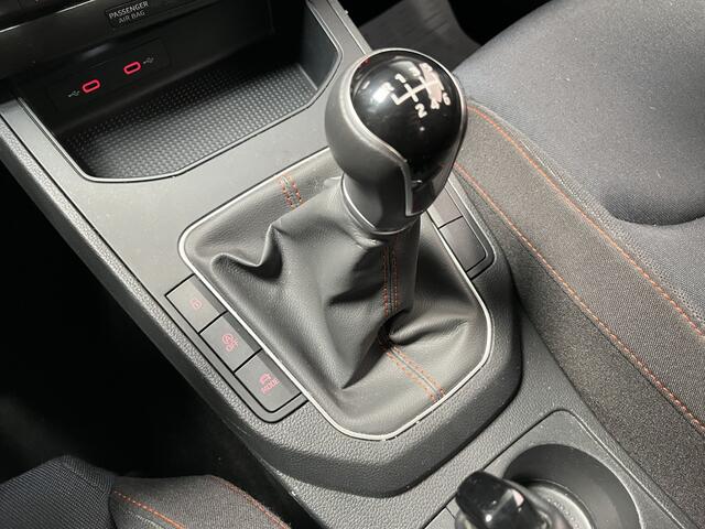 Seat IBIZA 1.0 EcoTSI FR / PANO/ PARK.SENSOREN/ STOELVERWARMING/ FULL LINK/ CRUISE/ RIJ-MODI/ DIGITAL DASH/ NAVI/ DAB/ CLIMA/ LED/ 16'' LMV