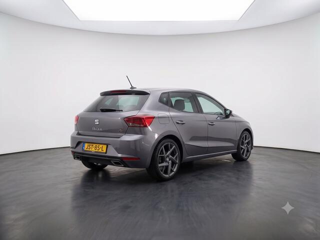 Seat IBIZA 1.0 EcoTSI FR Business Connect 95pk | Navigatie via App | Parkeercamera | Verlengde garantie | 18 inch Lichtmetalen velgen