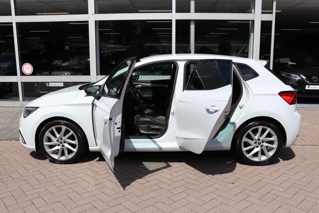 Seat IBIZA 1.0 EcoTSI FR. Navigatie. Full-led.