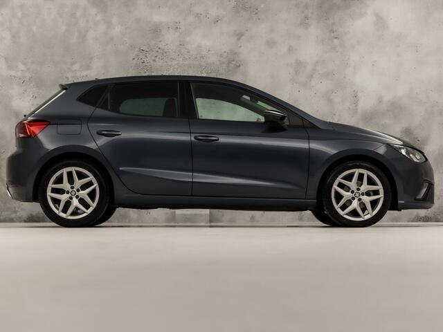 Seat IBIZA 1.0 TSI FR Intense Sport (APPLE CARPLAY, GROOT NAVI, CLIMATE, CAMERA, SPORTSTOELEN, MODE KNOP, GETINT GLAS, CRUISE, NIEUWSTAAT)