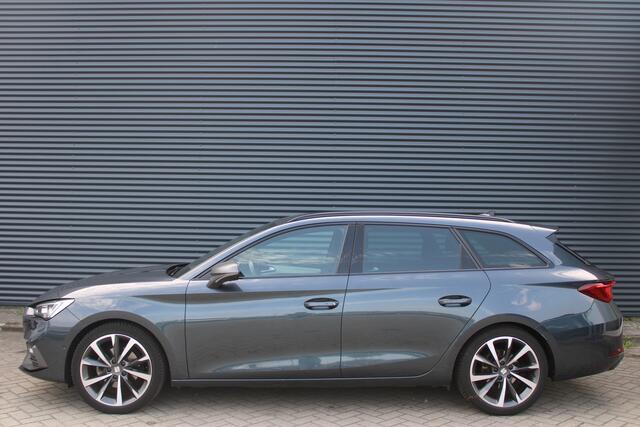 Seat LEON Sportstourer 1.5 eTSI FR Launch Edition Leer/Alcantara Adaptive-Cruise Full-Led Camera