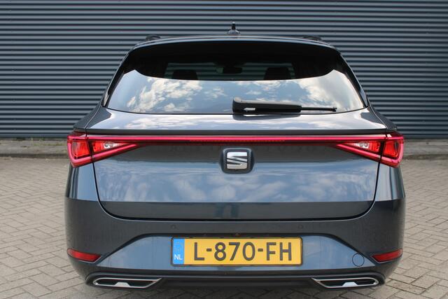 Seat LEON Sportstourer 1.5 eTSI FR Launch Edition Leer/Alcantara Adaptive-Cruise Full-Led Camera