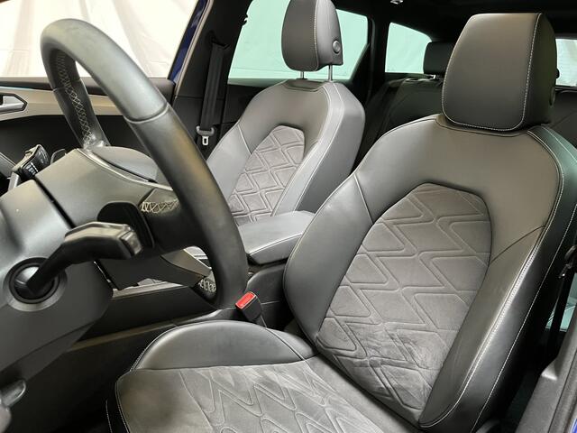 Seat LEON Sportstourer 1.4 TSI eHybrid PHEV Xcellence / AUTOMAAT/ PANO/ ADAPT. CRUISE/ FULL LINK/ RIJ-MODI/ CLIMA/ PARK. SENSOREN + CAMERA/ ELEKTR. STOEL/ STUUR-STOEL VERWARM./ NAVI/ KEYLESS/ MATRIX/ DIGITAL DASH