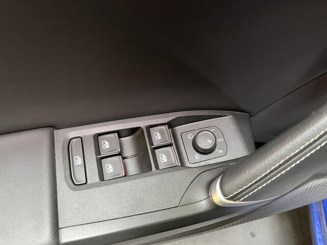 Seat LEON Sportstourer 1.4 TSI eHybrid PHEV Xcellence / AUTOMAAT/ PANO/ ADAPT. CRUISE/ FULL LINK/ RIJ-MODI/ CLIMA/ PARK. SENSOREN + CAMERA/ ELEKTR. STOEL/ STUUR-STOEL VERWARM./ NAVI/ KEYLESS/ MATRIX/ DIGITAL DASH