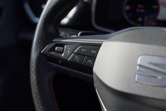 Seat LEON Sportstourer 1.4 TSI eHybrid PHEV FR - Adaptive Cruise - Navigatie - Camera - Stoelverwarming - Rijklaar