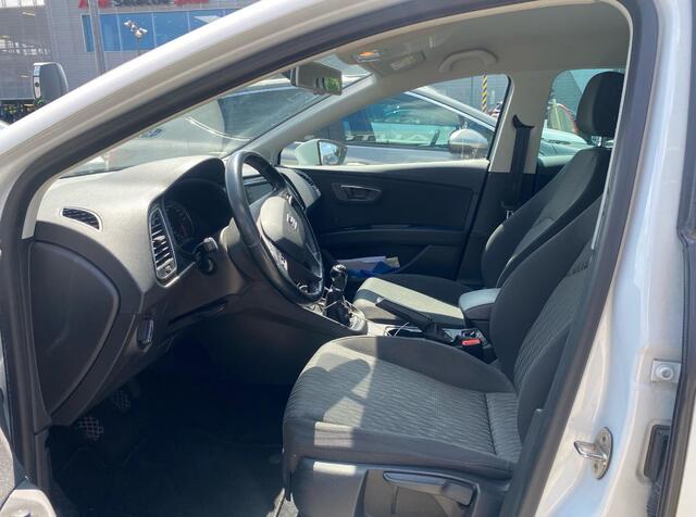 Seat LEON ST 1.0 EcoTSI Style Connect / Trekhaak / Camera / Navigatie / 16'' / LED Koplampen / Cruise Control / Geitnt glas