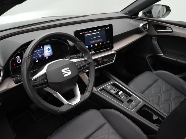 Seat LEON Sportstourer 1.5 eTSI 150 pk DSG Xcellence | Panoramadak | Leder | Beats audio | Stoelverwarming | Keyless | Achteruitrijcamera | 18 inch