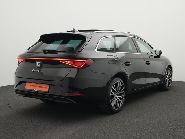 Seat LEON Sportstourer 1.5 eTSI 150 pk DSG Xcellence | Panoramadak | Leder | Beats audio | Stoelverwarming | Keyless | Achteruitrijcamera | 18 inch