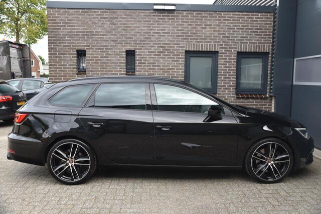Seat LEON ST 2.0 TSI 4DRIVE CUPRA Ultimate Edition Schaalstoelen - Pano