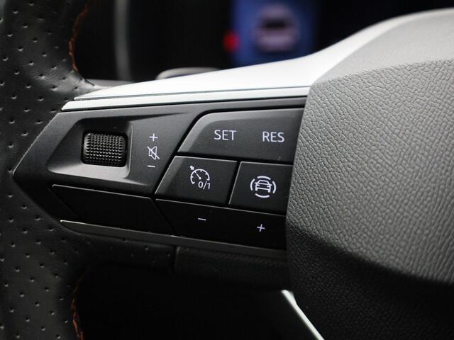 Seat LEON Sportstourer 1.4 TSI eHybrid 204PK PHEV FR Business Intense · Navigatie · Apple Car Play · Stoel- & stuurverwarming