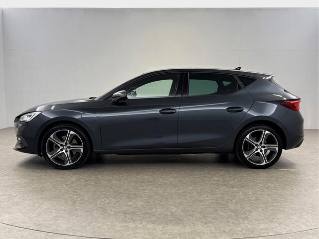 Seat LEON 1.4 TSI 225PK eHybrid PHEV FR LED Sfeer Carplay Camera ACC Clima Virtual Trekhaak PDC 18"LMV
