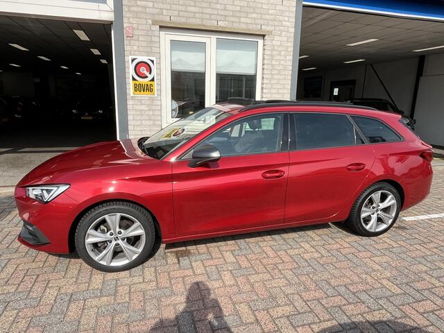 Seat LEON Sportstourer 1.5 eTSI FR Business Intense / AUTOMAAT/ PANO/ FULL LINK/ STUUR+STOEL VERWARM./ PARK. SENSOR. + CAMERA/ ACC/ DRIVE PROFILE/ DAB/ NAVI/ DIGITAL DASH/ CLIMA/ LED/ ISOFIX