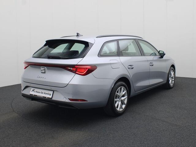 Seat LEON Sportstourer 1.5eTSI/150PK Style DSG · Navigatie · Parkeersensoren · Lane assist