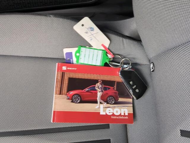 Seat LEON 1.0 eTSI Style Launch Edition Camera | Techno Pack | Carplay | Bots | Ad Cruise | Full Led | Navi | PDC | BTW | NL-Auto | Volledig Onderh.