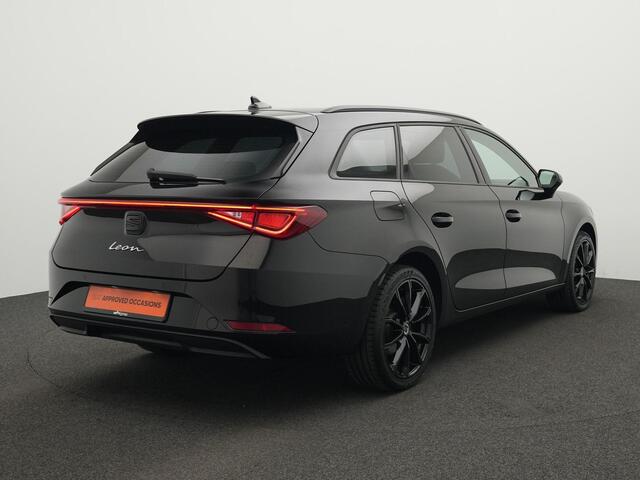 Seat LEON Sportstourer 1.0 TSI 110 pk Style | LED koplampen | Luxe lederen bekleding | Climatronic | Parkeersensoren achter | Cruise Control | DAB | CarPlay | 18 inch