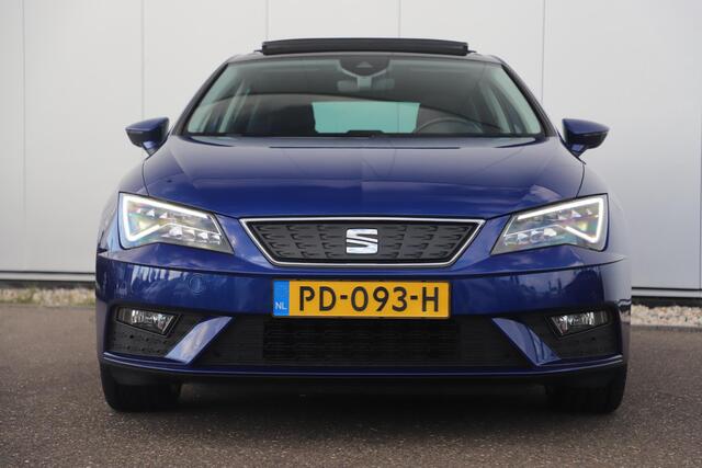 Seat LEON 1.0 EcoTSI Style Business Intense Panoramadak Full LED 18 inch Navigatie Carplay Android Climate Cruise Control Lane Assist