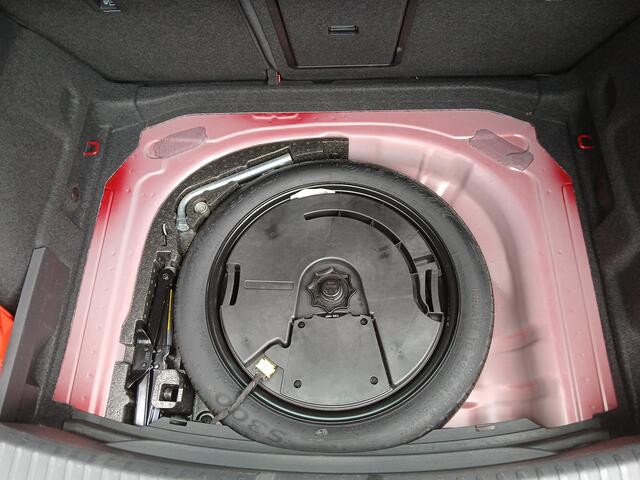Seat LEON 1.5 TSI FR Business Intense + Technology Pack. + stoelenpakk. + Beats audio + 18 inch etc.