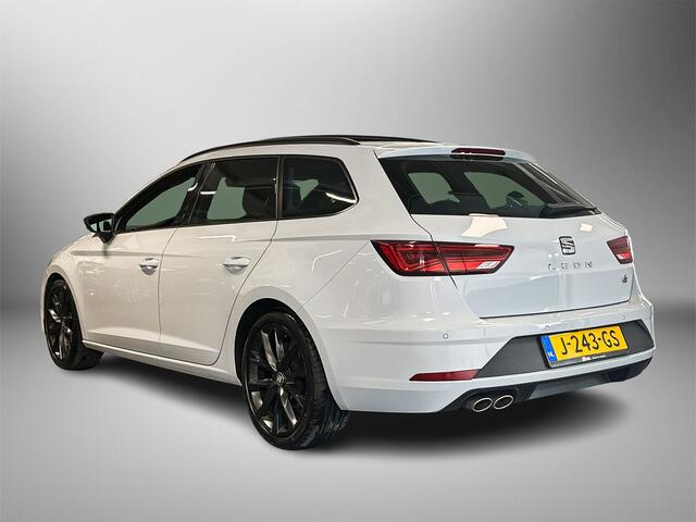 Seat LEON ST 1.5 150pk TSI FR Ultimate Edition Black Panoramisch schuif/kanteldak | Adaptive Cruise Control | Upgrade Tech & Music