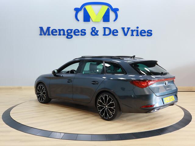Seat LEON Sportstourer 1.5 eTSI FR Launch Edition Airco ECC | Panorama | Trekhaak | Virtual | LED | Adaptive Cruise | Sfeer | Isofix | NAP