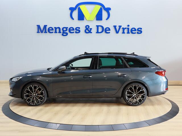 Seat LEON Sportstourer 1.5 eTSI FR Launch Edition Airco ECC | Panorama | Trekhaak | Virtual | LED | Adaptive Cruise | Sfeer | Isofix | NAP