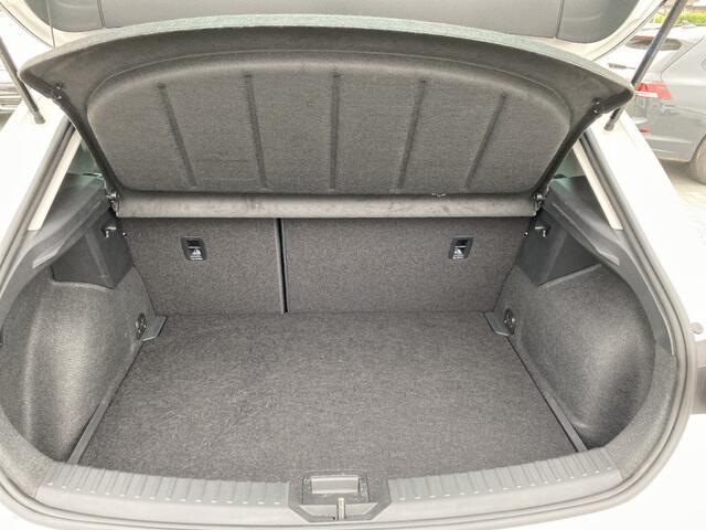Seat LEON 1.0 TSI STYLE TREKHAAK/CAMERA/ACC/STOEL-STUURVERW