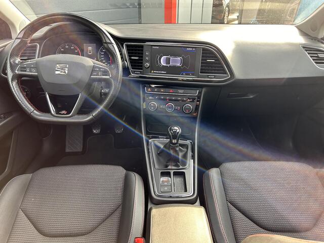 Seat LEON 1.5 TSI FR | LED | Pano | Sfeer | Stoel verwarming | Climate |
