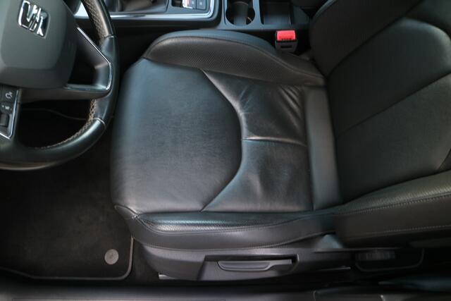 Seat LEON 1.4 EcoTSI Xcellence | Leder | Digitaal dash | Carplay |