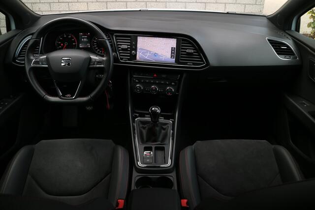 Seat LEON 1.5 TSI FR | Camera | Navi | Carplay | Weinig KM! |