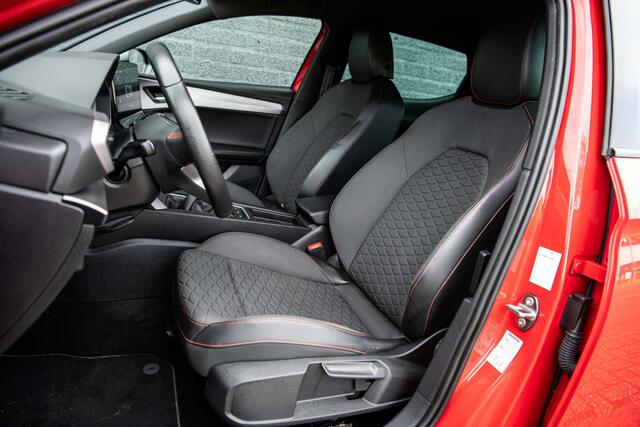 Seat LEON 1.0 TSi 110 pk FR | Full LED | Camera | Parkeersensoren