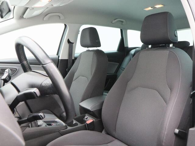 Seat LEON ST 1.0 EcoTSi 115 Pk Style Business Intense | LED | Cruise Control | Climate Control | Sensoren Voor & Achter | Privacy Glass | Navigatiesysteem | 16 Inch