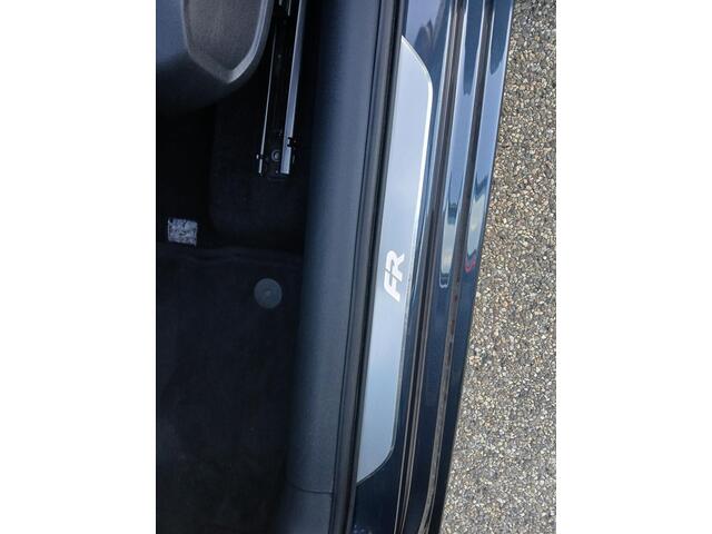 Seat LEON 1.5 TSI FR Business Intense + 18 INCH