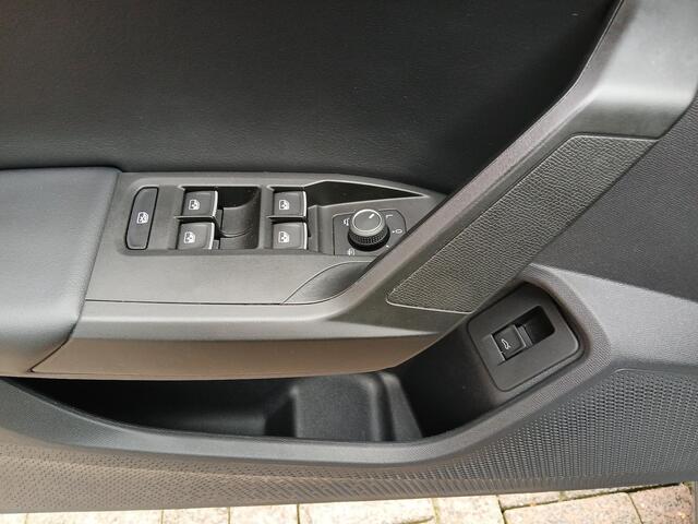 Seat LEON Sportstourer 1.5 TSI FR Business Intense