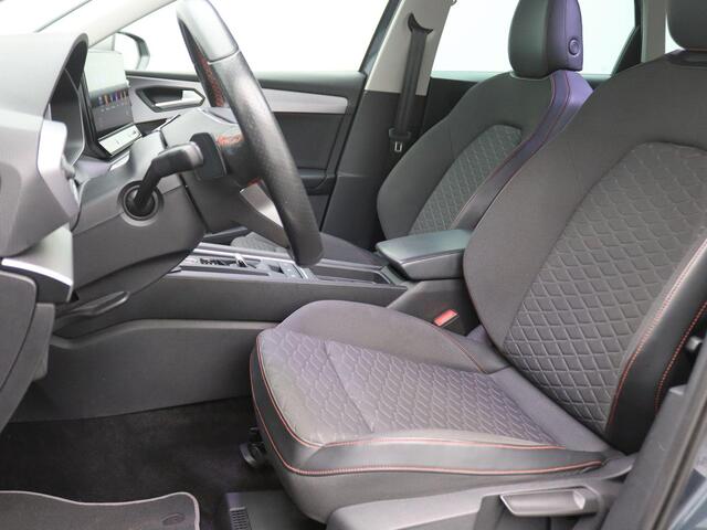 Seat LEON Sportstourer 1.5 eTSI FR Business Intense 150PK DSG Adaptieve Cruise Controle, Parkeersensoren Achter, Stoelverwarming, Clima, Navi, Full LED, Trekhaak, 17" LM Velgen