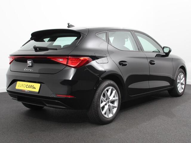 Seat LEON 1.0 eTSI 110pk DSG Style Navigatie Apple Carplay/ Android Auto Camera Parkeersensoren Stoel- en stuurverwarming Cruise Control Virtual Cockpit Climate Control